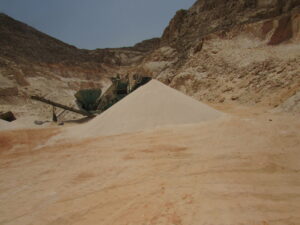 High-Purity Silica Sand Stockpile - Egypt High-Purity Silica Sand Export stockpile ready for loading in Egypt